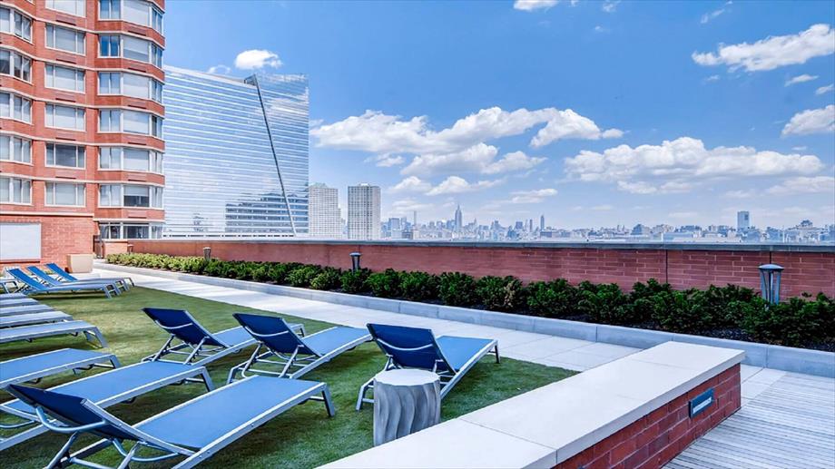 global luxury suites at newport